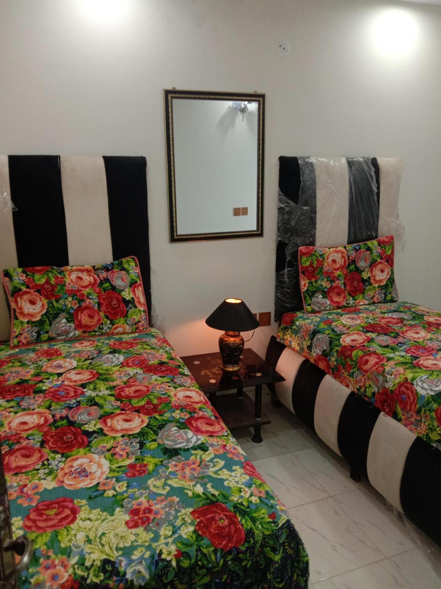 New Taj Family Hotel Lahor Dış mekan fotoğraf